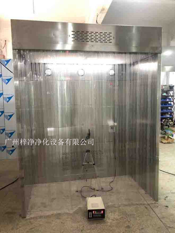 可移動(dòng)式垂直簾層流罩制作現(xiàn)場(chǎng)實(shí)拍圖 可移動(dòng)式垂直簾層流罩制作現(xiàn)場(chǎng)實(shí)拍圖