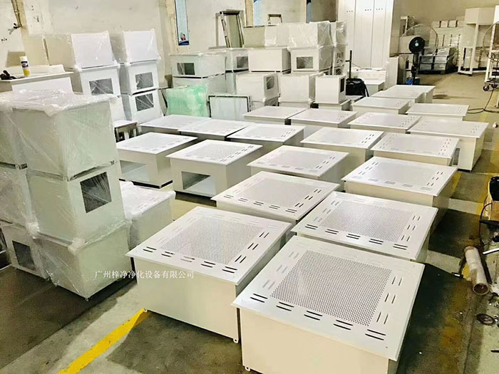 高效送風(fēng)口通常安裝在潔凈室的天花板或墻壁上,送風(fēng)面積較大,適用于大面積潔凈室。 高效送風(fēng)口通常安裝在潔凈室的天花板或墻壁上,送風(fēng)面積較大,適用于大面積潔凈室。