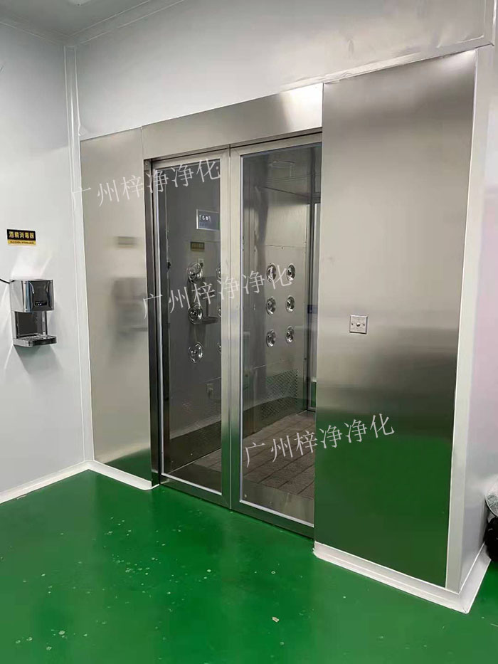 無(wú)塵車(chē)間專用全自動(dòng)感應(yīng)風(fēng)淋室有什么特點(diǎn)？