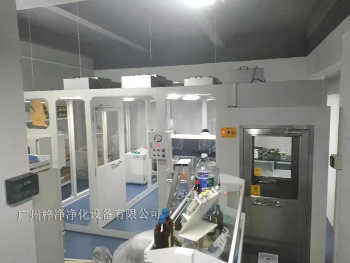 風(fēng)淋室、傳遞窗、潔凈棚在半導(dǎo)體行業(yè)無(wú)塵室的要求